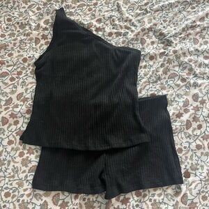 White Fox Boutique Black Ribbed One-Shoulder Top